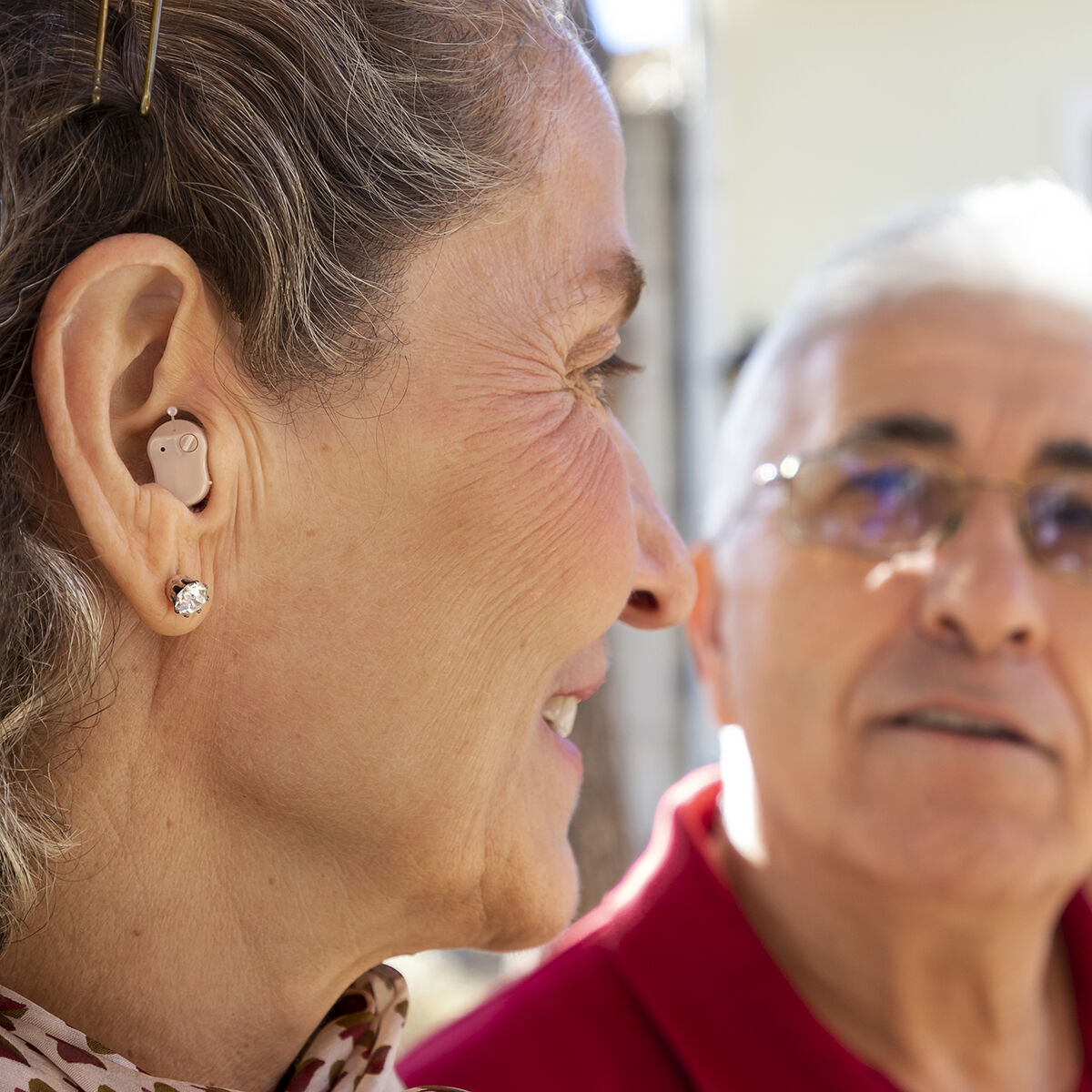 Amplificador Auditivo Intra-auricular Hearzy InnovaGoods - 2 Unidades com Acessórios